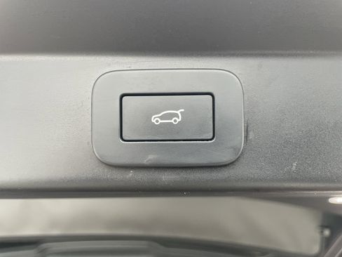 Used 2024 Land Rover Range Rover Sport Dynamic SE image 38