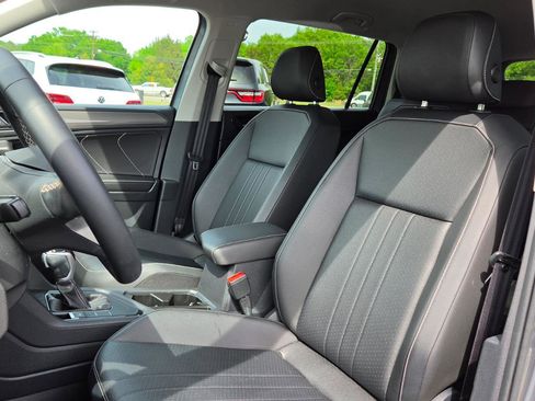 Certified 2023 Volkswagen Tiguan SE image 22