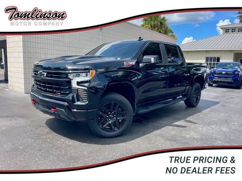 Used 2025 Chevrolet Silverado 1500 LT Trail Boss w/ LT Trail Boss Premium Package AWD/4WD image 1