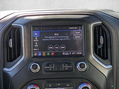 Used 2022 GMC Sierra 2500 AT4 w/ AT4 Premium Plus Package image 17