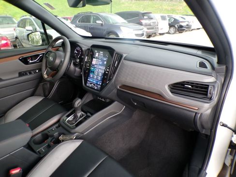 Used 2025 Subaru Forester Sport AWD/4WD image 14