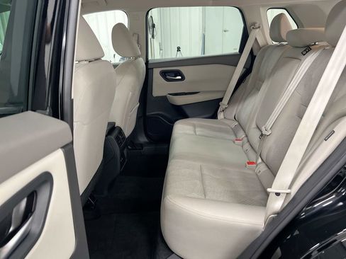 Used 2025 Nissan Rogue SV image 22