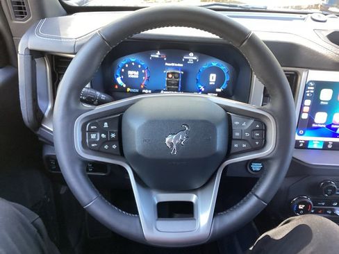 New 2025 Ford Bronco Outer Banks w/ Sasquatch Package AWD/4WD image 46