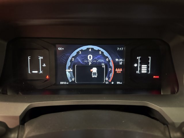 Used 2025 Toyota Tacoma SR w/ SR Upgrade Package AWD/4WD image 19
