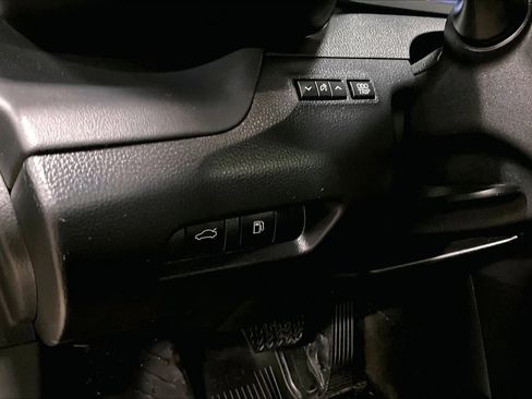 Used 2023 Toyota Crown Platinum image 33