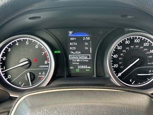 Used 2024 Toyota Camry LE w/ Convenience Package FWD image 27