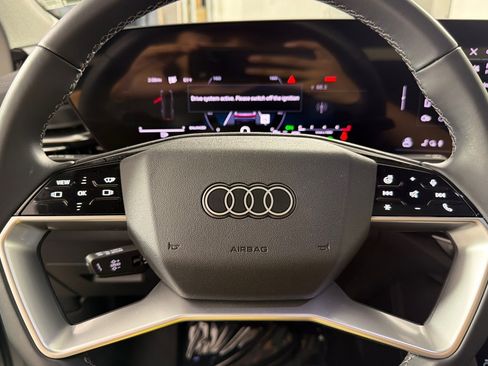 Used 2025 Audi Q5 Premium Plus w/ Premium Plus AWD/4WD image 23