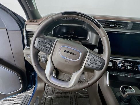 Certified 2025 GMC Sierra 1500 Denali AWD/4WD image 10