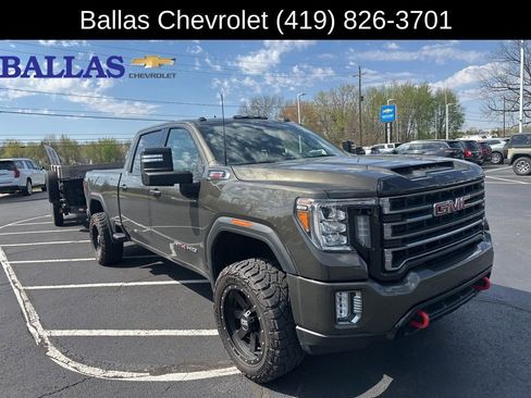Used 2022 GMC Sierra 2500 AT4 AWD/4WD image 2