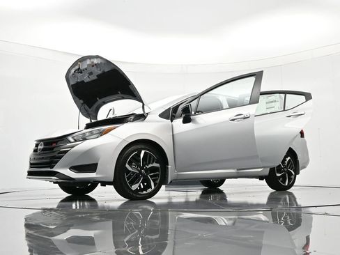 New 2025 Nissan Versa SR w/ Trunk Package FWD image 46