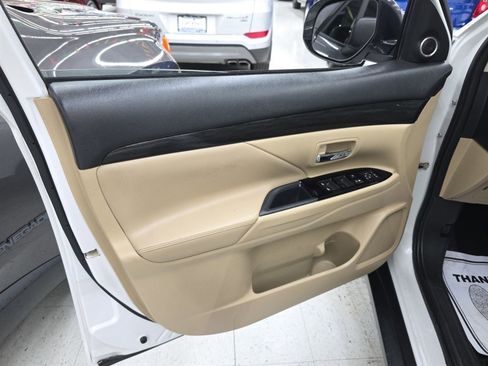 Used 2018 Mitsubishi Outlander SEL image 14