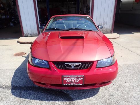Used 2001 Ford Mustang GT RWD image 3