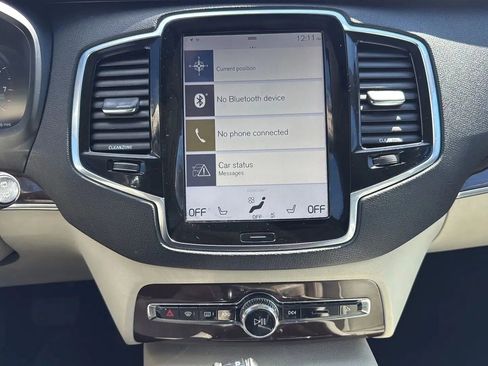 Used 2016 Volvo XC90 T6 Momentum w/ Momentum Plus Package image 18