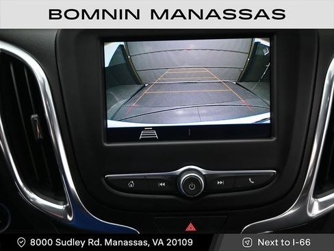 Used 2020 Chevrolet Equinox LT FWD image 18
