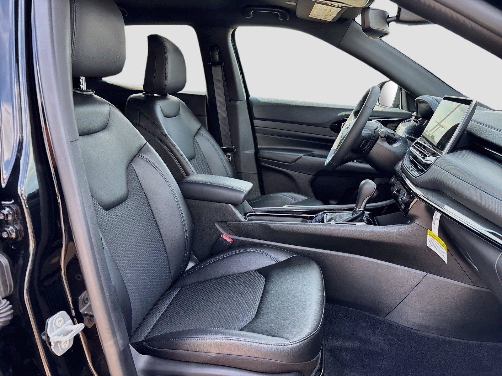 New 2026 Jeep Compass Latitude AWD/4WD image 27