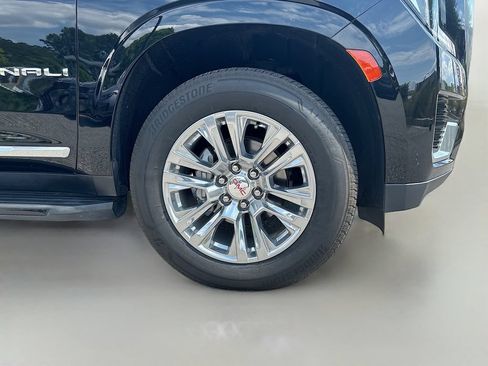Used 2021 GMC Yukon Denali AWD/4WD image 10