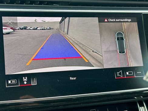 Used 2021 Audi Q8 Premium image 24