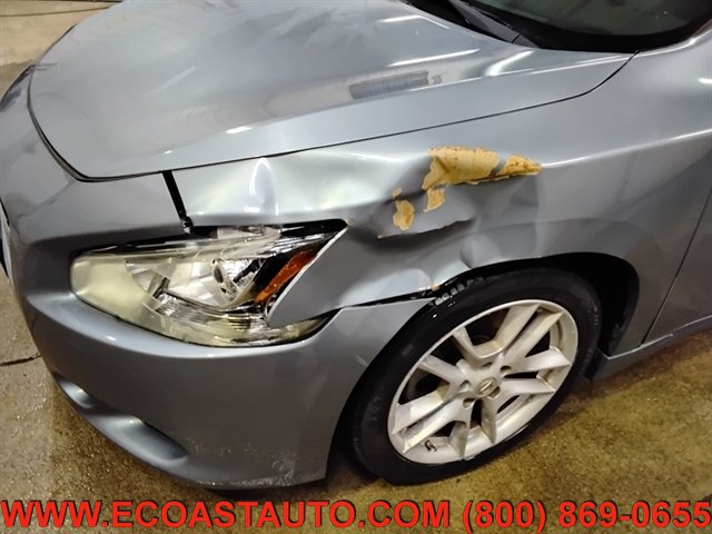 Used 2011 Nissan Maxima 3.5 SV w/ Monitor Pkg FWD image 16