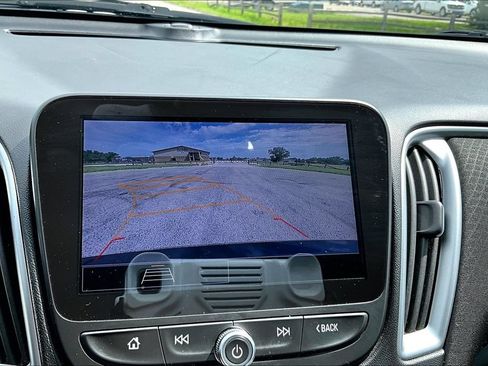 Used 2023 Chevrolet Malibu LT FWD image 19