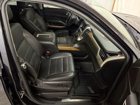 Used 2020 GMC Yukon Denali w/ Open Road Package AWD/4WD image 30