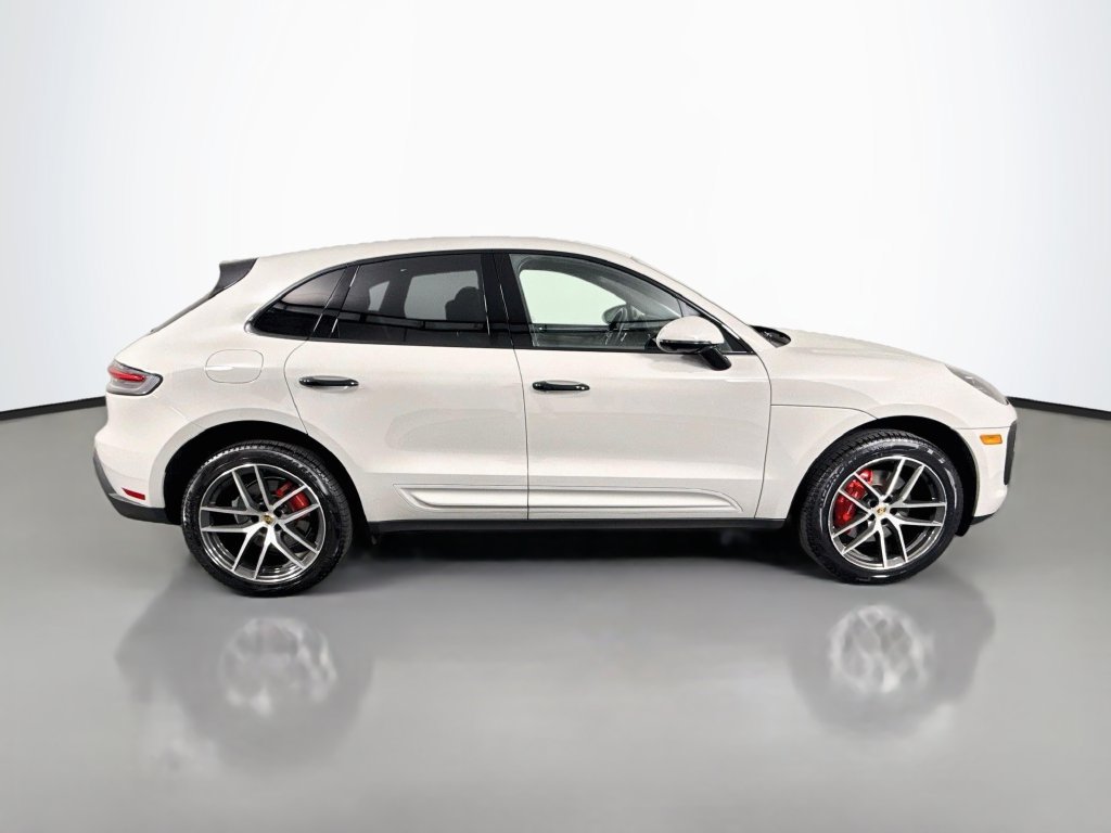 Certified 2024 Porsche Macan S AWD/4WD image 8