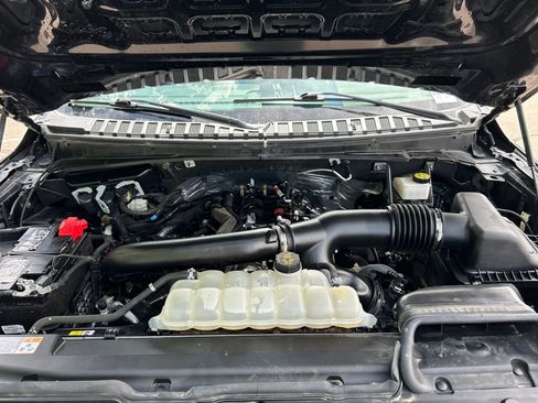 Used 2024 Ford Expedition XLT AWD/4WD image 40