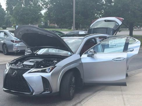Certified 2024 Lexus UX 250h F Sport FWD image 10