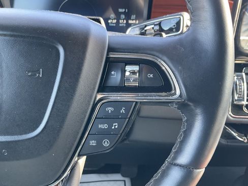 Used 2024 Lincoln Navigator L Reserve image 7