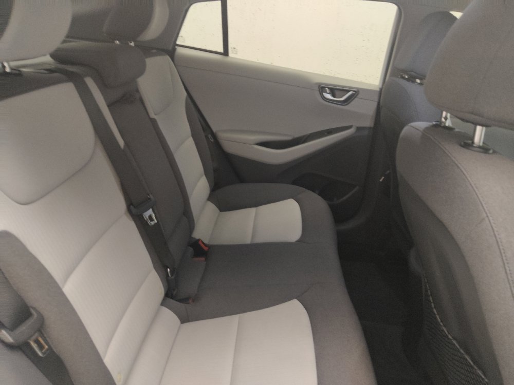 Used 2020 Hyundai Ioniq SEL FWD image 19