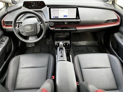 Used 2023 Toyota Prius Prime Premium image 9