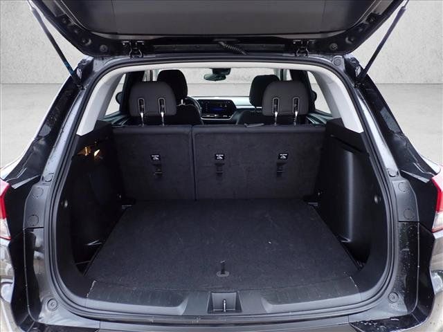 Used 2025 Chevrolet TrailBlazer LT AWD/4WD image 8