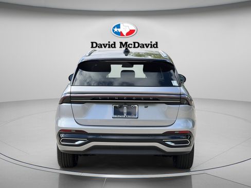 New 2026 Lincoln Nautilus Reserve image 6