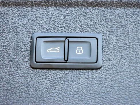 Used 2019 Audi Q5 2.0T Premium w/ Convenience Package image 24