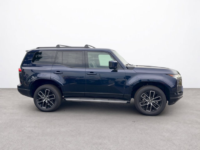 Used 2025 Lexus GX 550 w/ Accessory Package (2T) AWD/4WD image 6