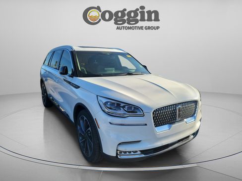 Used 2021 Lincoln Aviator Reserve w/ Equipment Group 202A image 9