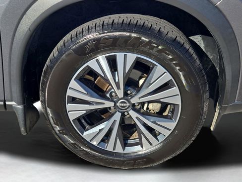 Used 2023 Nissan Rogue SV image 6