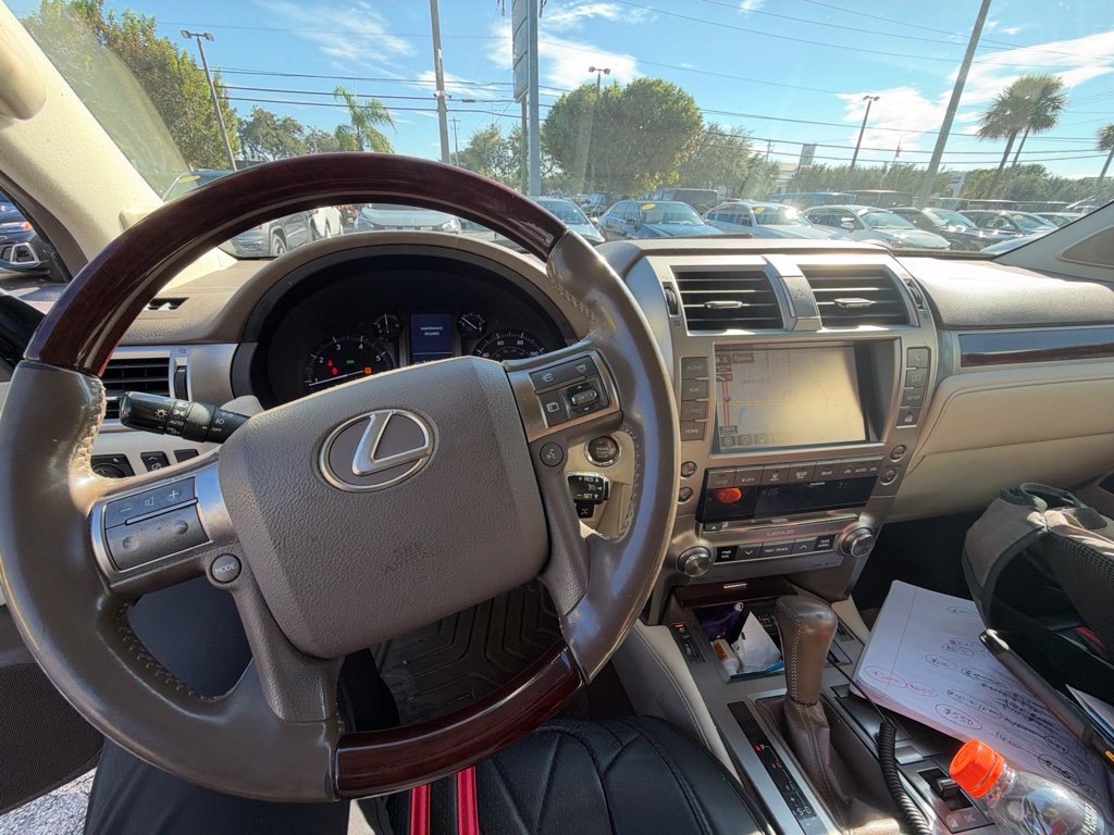Used 2018 Lexus GX 460 Premium w/ Premium Package AWD/4WD image 7