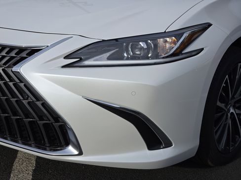 New 2025 Lexus ES 350 w/ Premium Package image 6