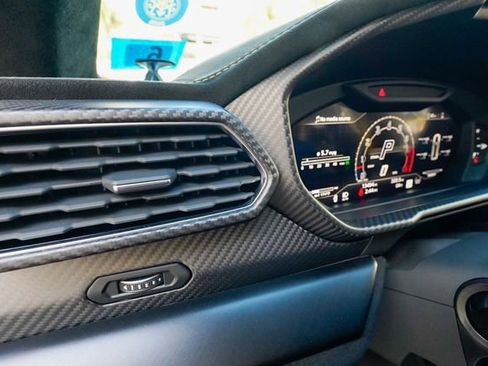 Used 2023 Lamborghini Urus Performante image 70