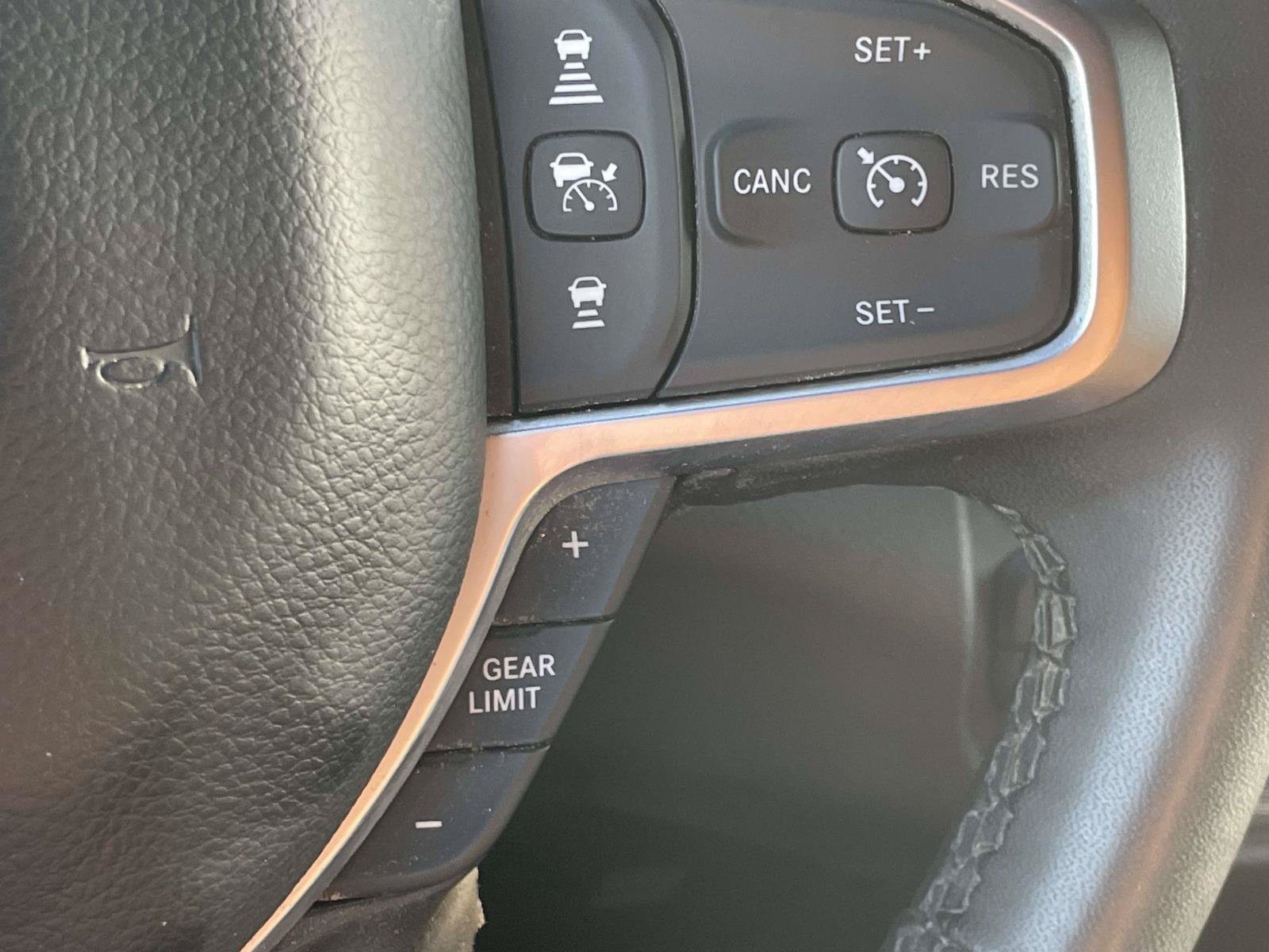 Used 2025 RAM 1500 Big Horn AWD/4WD image 9