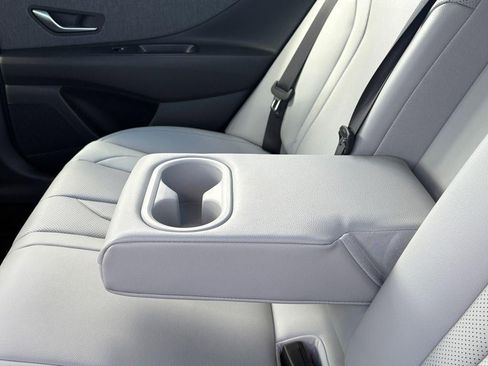 New 2026 Hyundai Elantra Limited FWD image 42