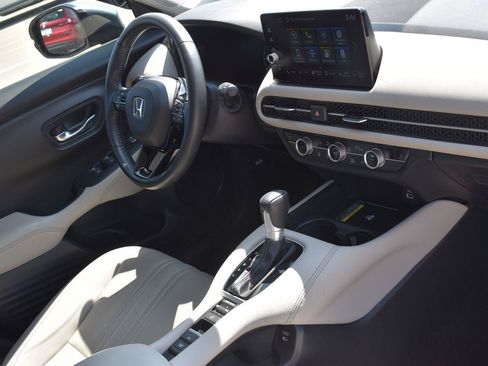 Used 2024 Honda HR-V EX-L image 14