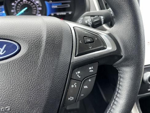 Used 2024 Ford Edge SEL w/ Sport Appearance Package image 14