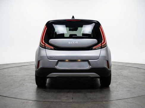 Used 2025 Kia Soul LX w/ LX Technology Package image 7