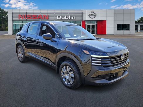 New 2026 Nissan Kicks S image 3