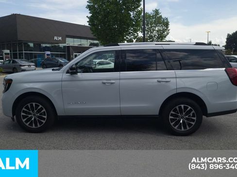 Used 2025 Ford Expedition Platinum AWD/4WD image 10