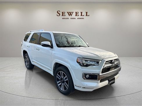 Used 2020 Toyota 4Runner SR5 image 4