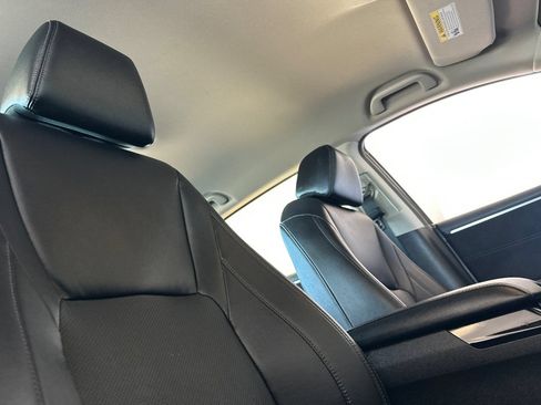 Used 2018 Honda Clarity Touring image 13