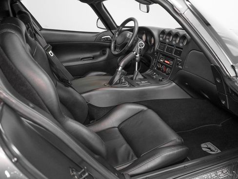 Used 2002 Dodge Viper GTS RWD image 2