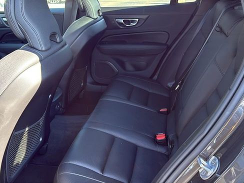 Used 2025 Volvo V60 B5 Cross Country Plus AWD/4WD image 22